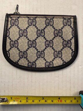 VINTAGE COIN PURSE